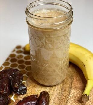 Mix bananas garlic and dates