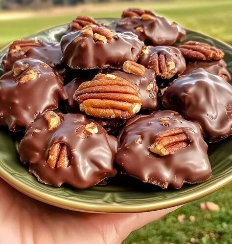 Chocolate Pecan Turtle Clusters