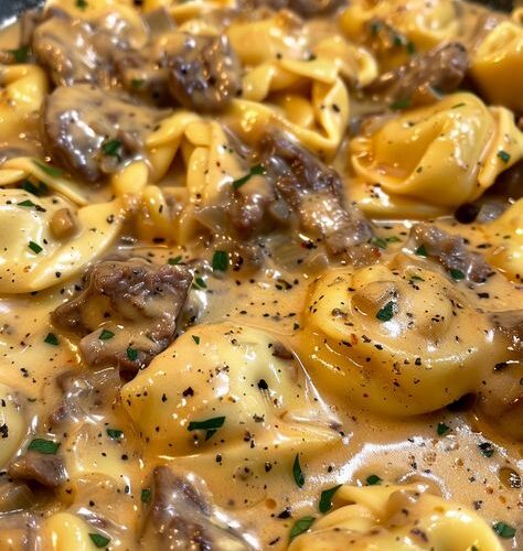 Delicious cheese tortellini with sauce