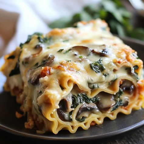 Mushroom and Spinach Lasagna Rolls