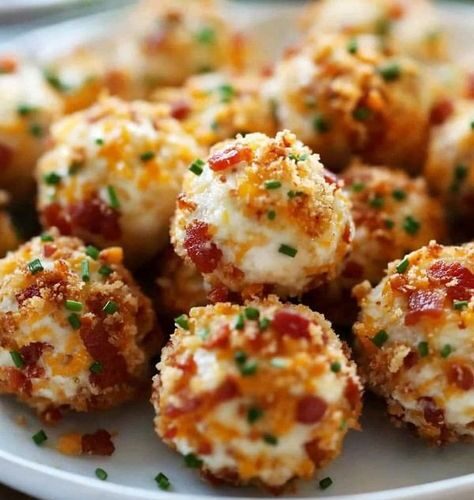 Bacon Cheddar Ranch Cheese Ball
